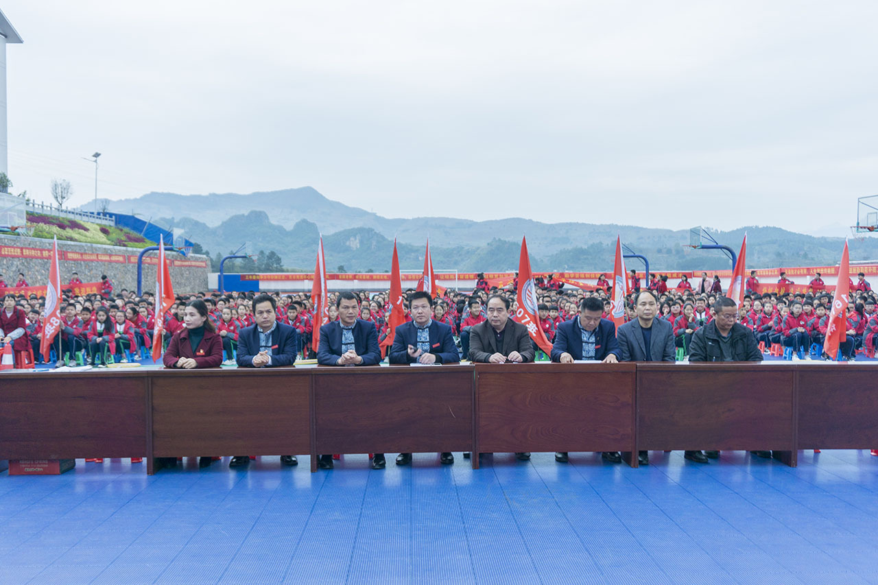 恭城民族实验初级中学：中考百日冲刺，誓师大会！625 / 作者:等风十里 / 帖子ID:267635