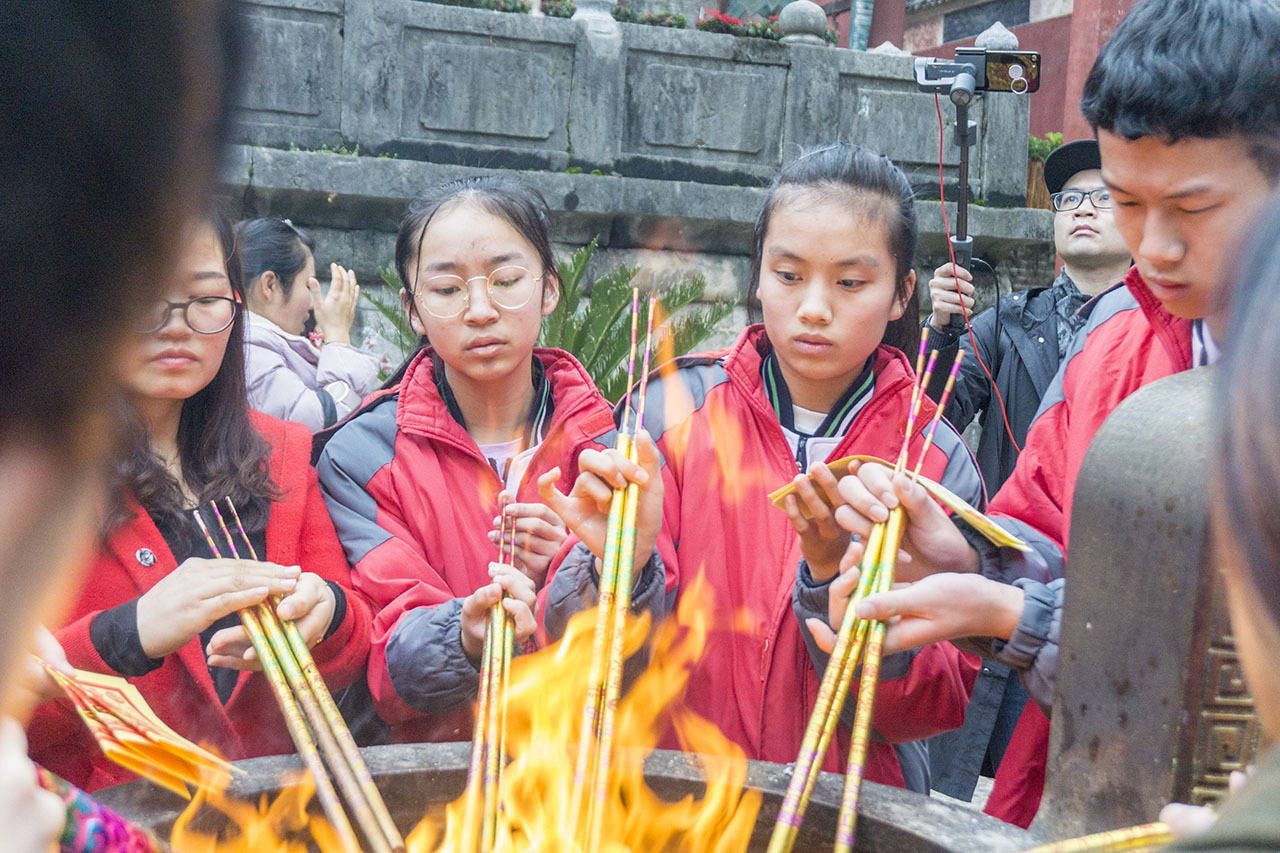 恭城民族实验初级中学：中考百日冲刺，誓师大会！26 / 作者:等风十里 / 帖子ID:267635