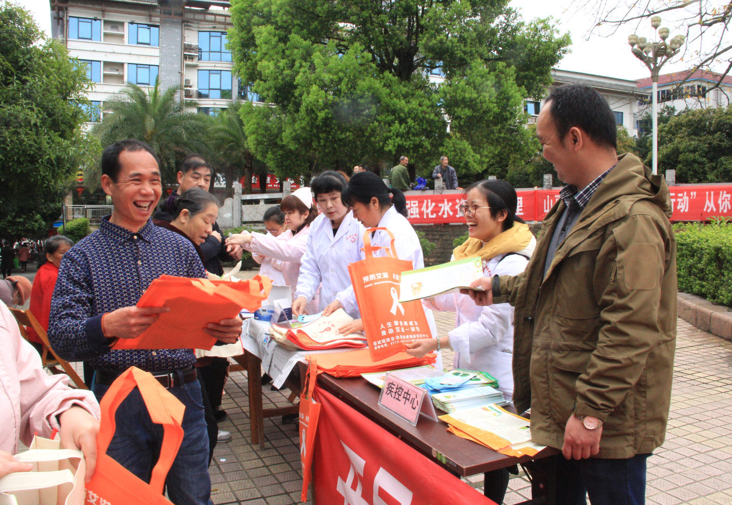 “开展终结结核病行动， 共建共享健康中国”恭城县开展“世界防治结核病日”宣传活动502 / 作者:茶江余晖 / 帖子ID:267677