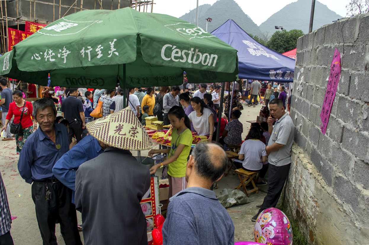 莲花老圩农历四月初八“公明”文化节盛况再现！现场人山人海，热闹非凡！535 / 作者:深秋的落叶 / 帖子ID:267894