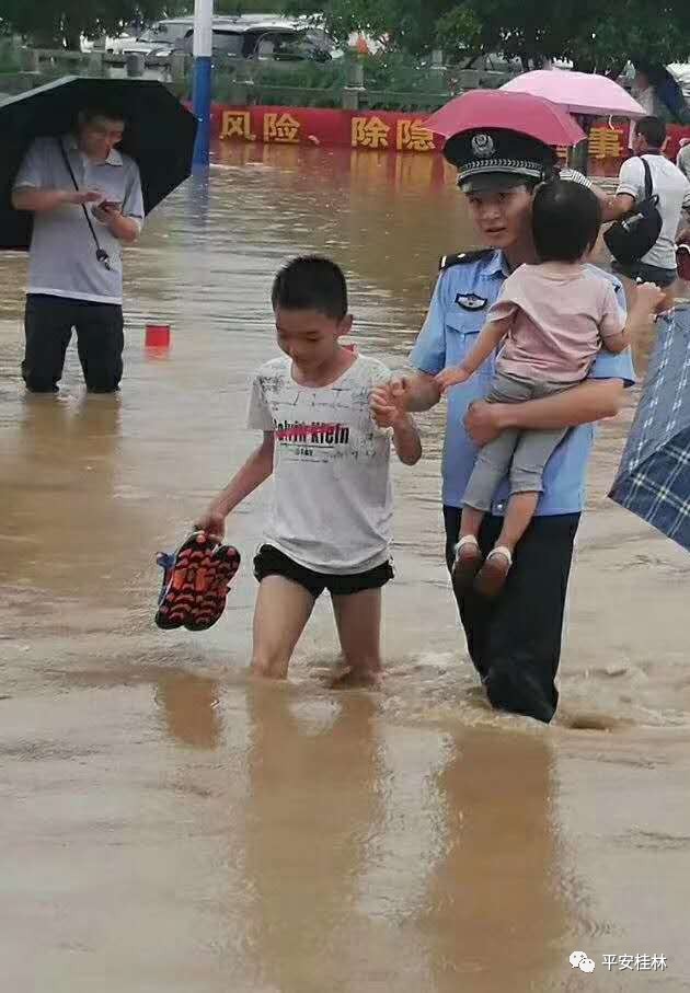 桂林多地洪涝灾情告急，公安出动4千警力抢险救灾949 / 作者:登山涉水 / 帖子ID:267977