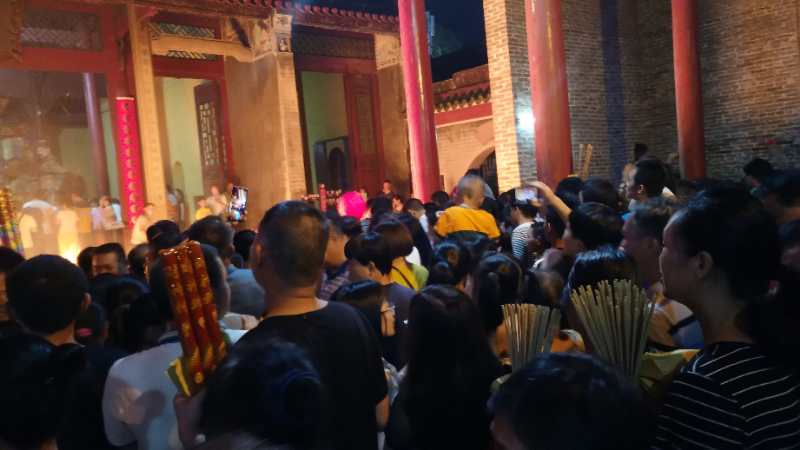 今夜恭城街上热闹非凡，关公文化节暖寿活动正在进行中894 / 作者:半指温柔沙 / 帖子ID:267991
