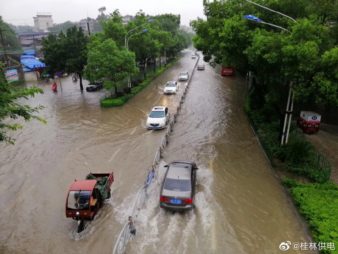 雷雨天气持续，提醒大家注意安全638 / 作者:Decade / 帖子ID:268179