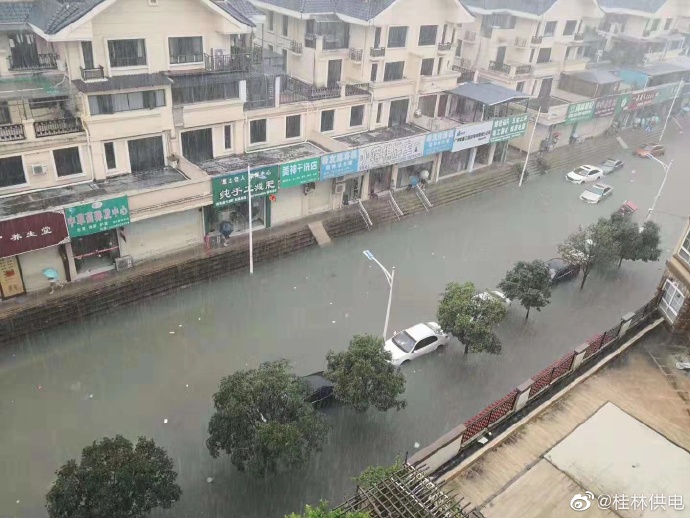 雷雨天气持续，提醒大家注意安全211 / 作者:Decade / 帖子ID:268179