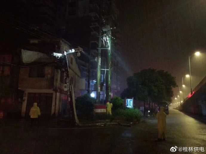 雷雨天气持续，提醒大家注意安全900 / 作者:Decade / 帖子ID:268179