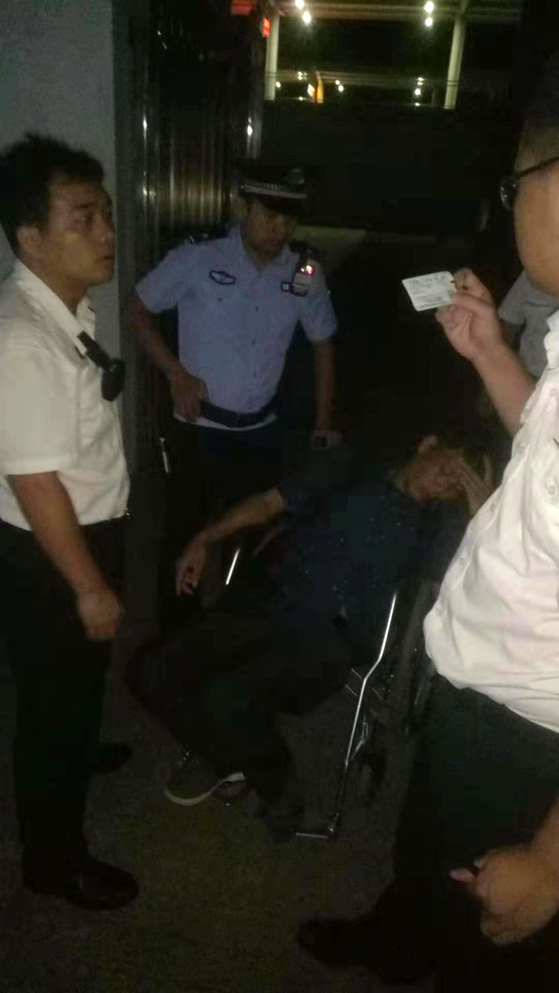 生死营救！一旅客在恭城站下车时被马蜂蜇后突发昏厥678 / 作者:醉于山水 / 帖子ID:268326
