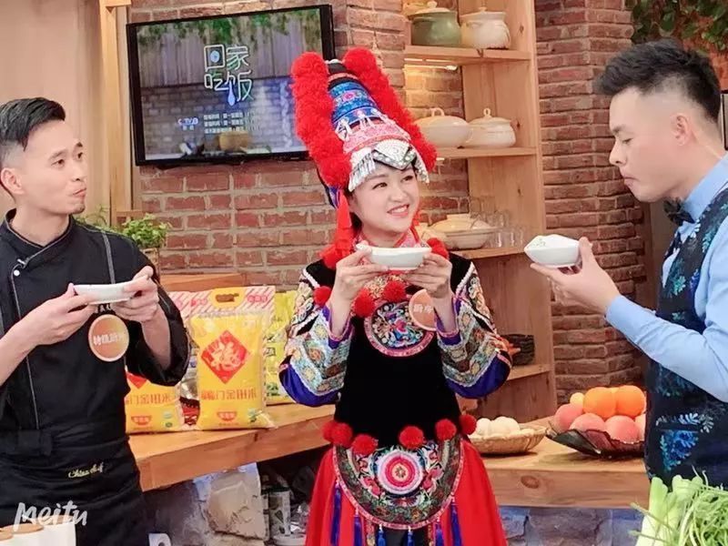 恭城籍歌唱演员李雪将恭城油茶推荐给了全国观众！969 / 作者:一条龙 / 帖子ID:268466