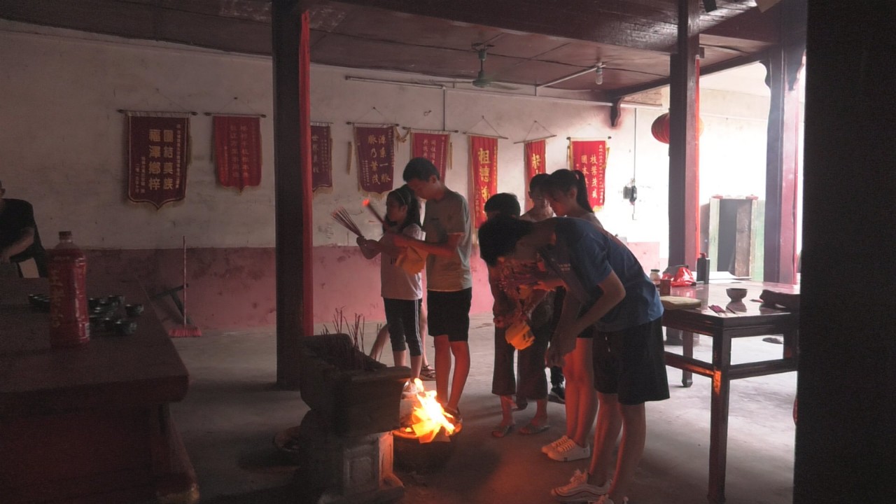 恭城莫氏宗亲理事会在北溪祠堂举行捐资助学仪式，重奖莫氏优秀学子606 / 作者:论坛小编02 / 帖子ID:268562