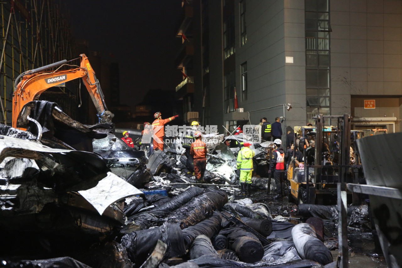 浙江海宁一公司污水罐体坍塌 已致7人死亡463 / 作者:登山涉水 / 帖子ID:269612
