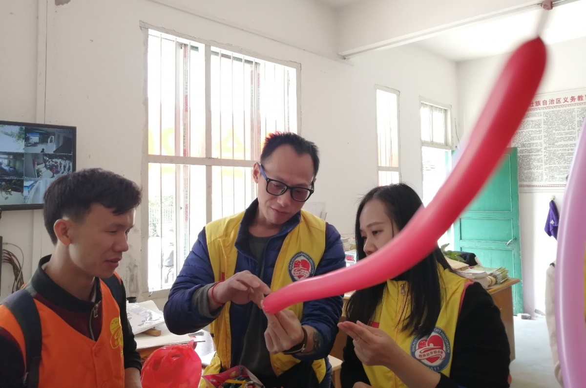 暖冬慰问行 | 冬来无恙，予大山深处孩子们满满深情275 / 作者:箩筐索 / 帖子ID:269659