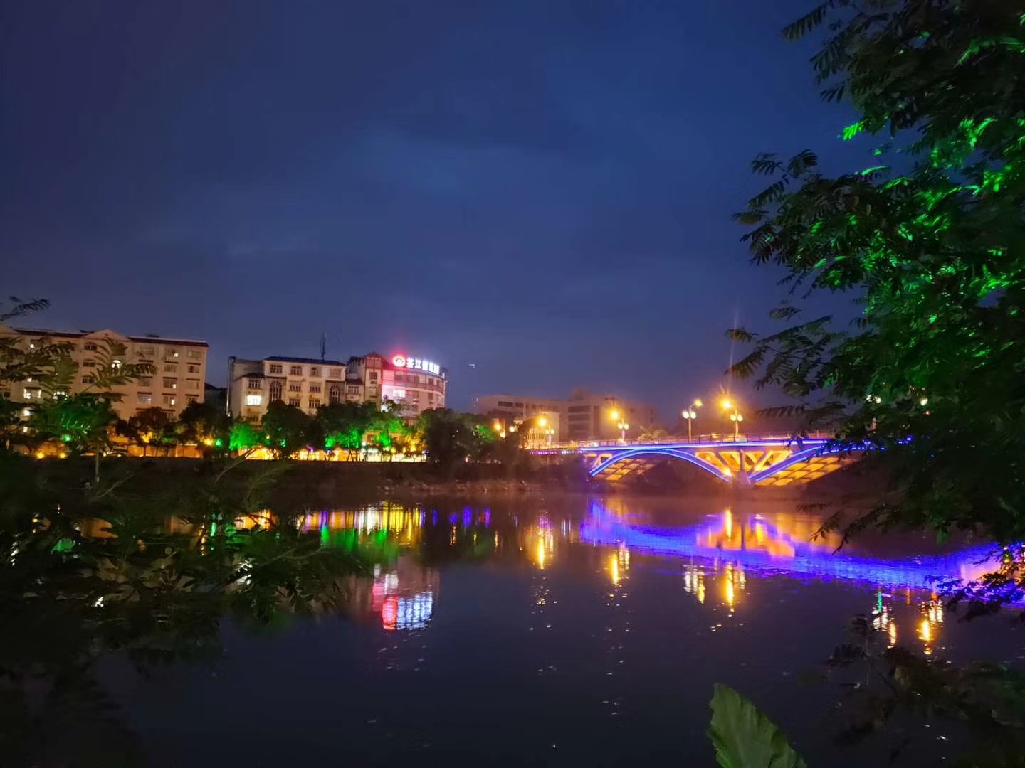 这个夜景，值欣赏384 / 作者:青春小果冻 / 帖子ID:269721