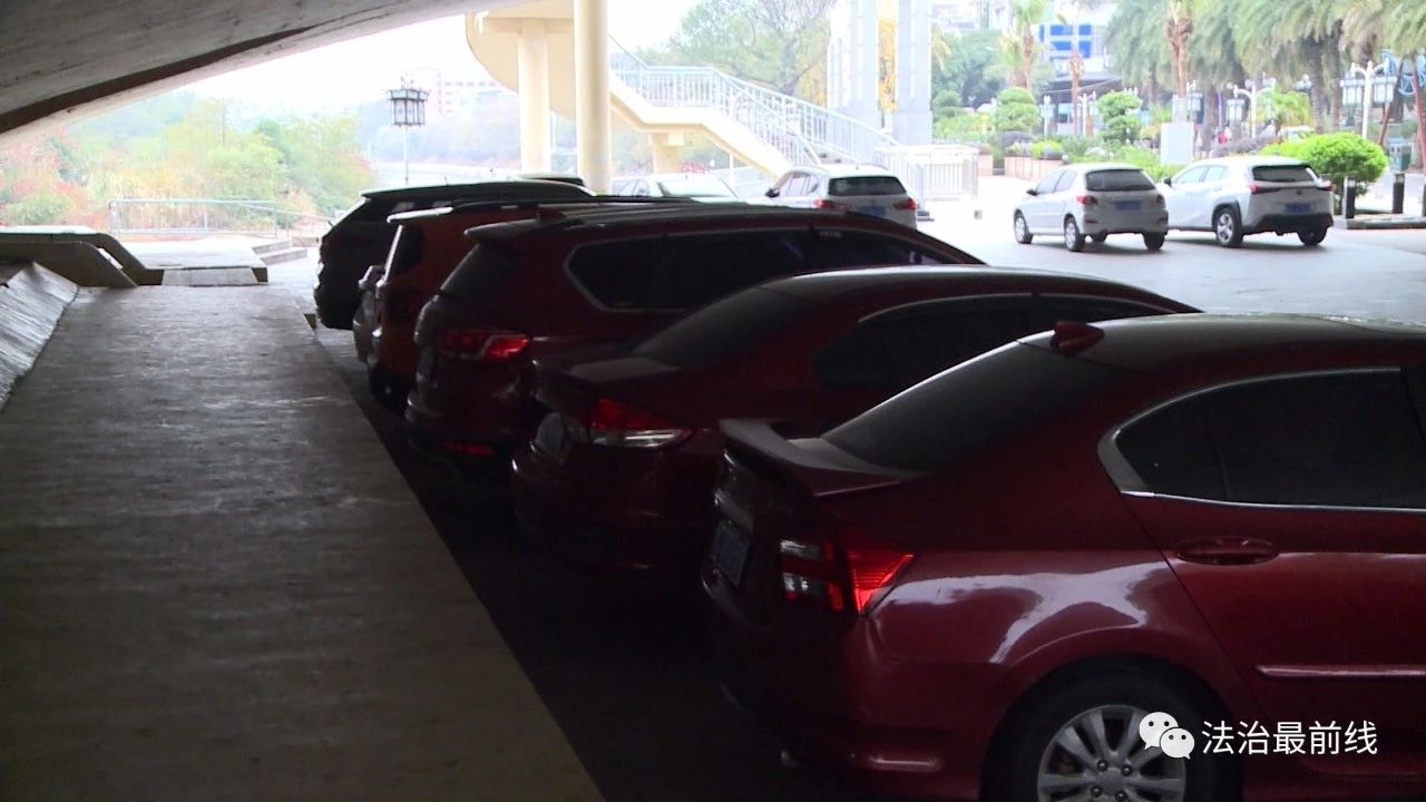 停车场经营权“竞标”竟然价低者得?桂林一国企被质疑“表演”招标296 / 作者:一条龙 / 帖子ID:269817