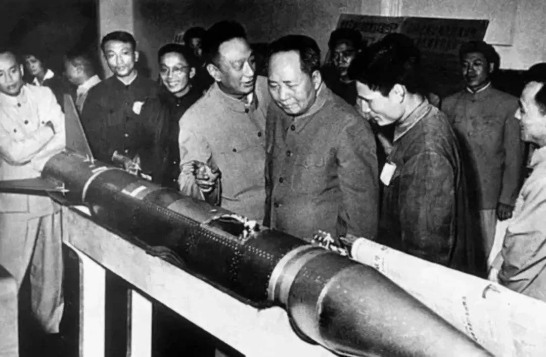 今日，缅怀永远不能忘却的伟人—毛主席353 / 作者:登山涉水 / 帖子ID:269871