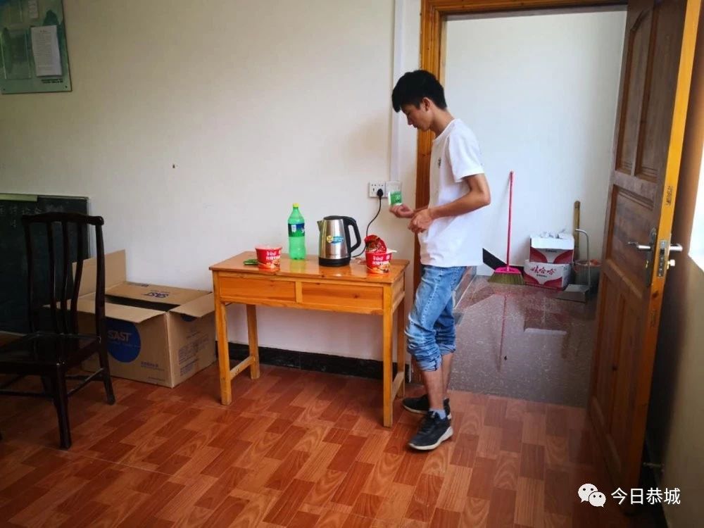 恭城有这么一个人，在脱贫攻坚途中意外受伤入院   躺在病床上他却这样说。。。658 / 作者:登山涉水 / 帖子ID:269927