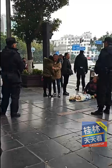 桂林博爱医院门口，一女子抱着死婴哭得撕心裂肺，发生了什么？796 / 作者:宇宙无限 / 帖子ID:270064