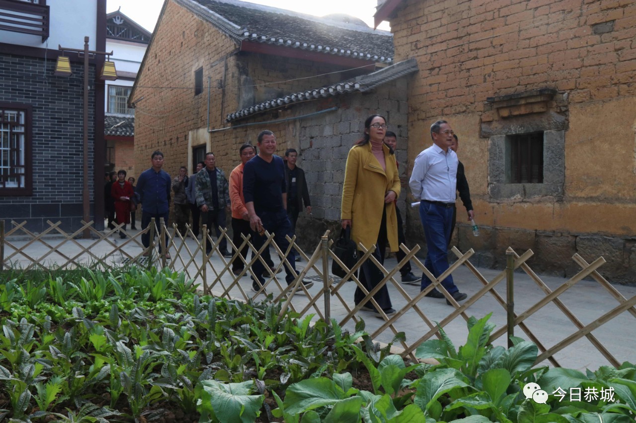 平安镇开展“助力清水行动，打好水污染防治攻坚战”主题活动调研16 / 作者:论坛小编01 / 帖子ID:270081
