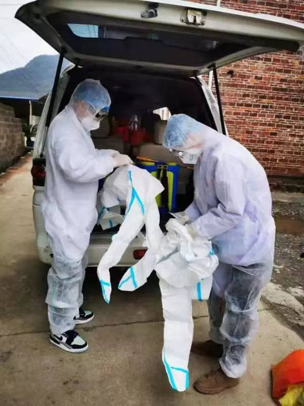 恭城人民的守护神，向奋斗在疫情防控第一线的“战士”致敬！209 / 作者:论坛小编01 / 帖子ID:270389