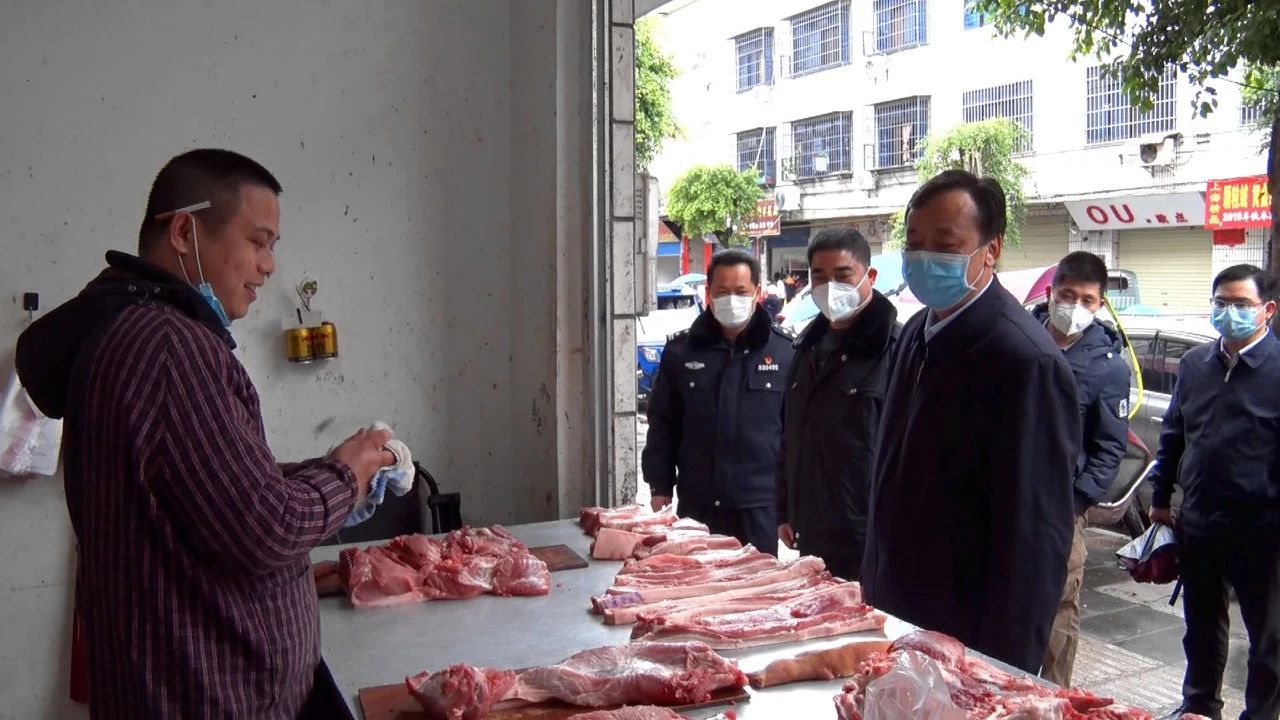 我县开展农贸市场环境综合整治行动898 / 作者:论坛小编01 / 帖子ID:270548