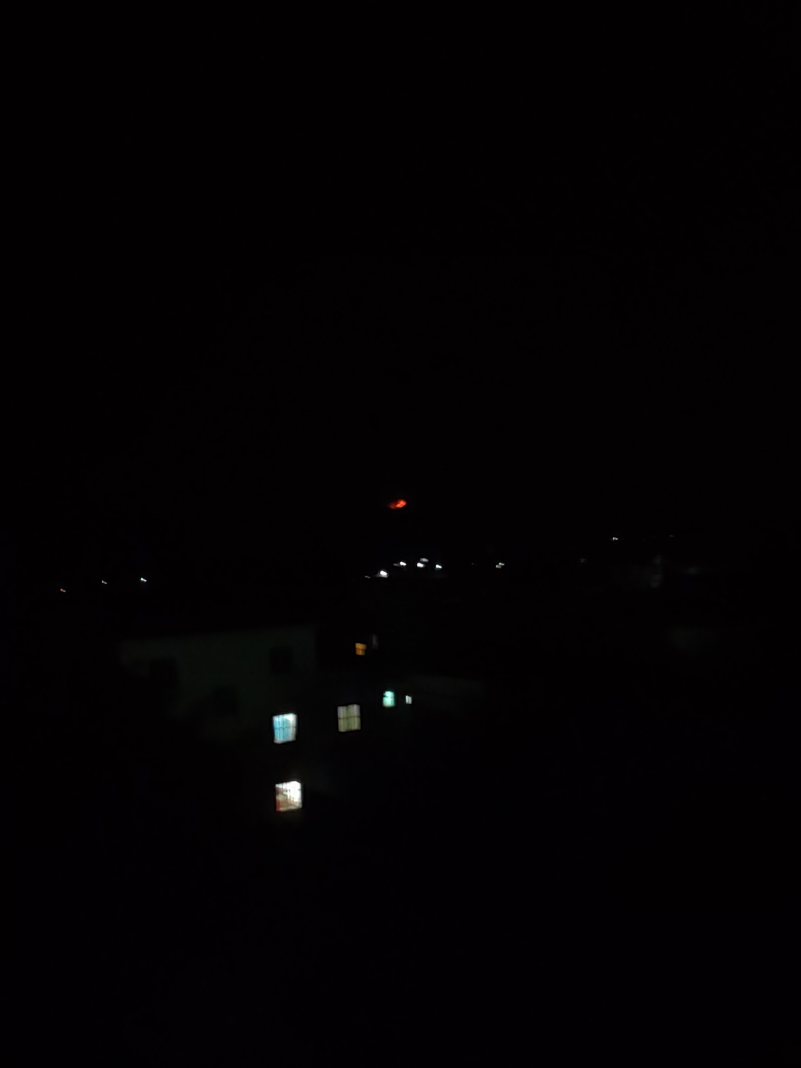 好像是火烧山159 / 作者:何也许。 / 帖子ID:270673