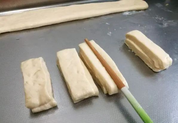 为什么炸油条需要“两”根呢？这个传说你得知道，太有意思了！322 / 作者:普通人物怨 / 帖子ID:272374