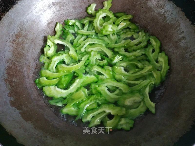 去火！去火！去火！苦瓜这样做，好吃又不苦，清热去火，特别适合夏天！996 / 作者:華大夫 / 帖子ID:272384