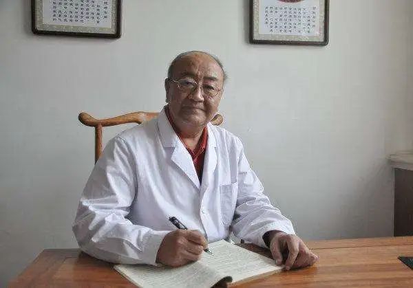 警惕：这些老年专家骗子！经常在各大电视台露脸483 / 作者:雨云儿 / 帖子ID:272627