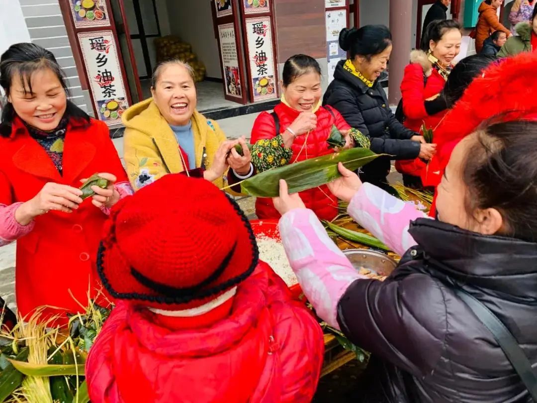 恭城端午药市节来啦！赶药市、看龙狮、包粽子、仲夏狂欢夜，给你不一样的节日氛围！955 / 作者:恭城520小奈姐姐 / 帖子ID:272661