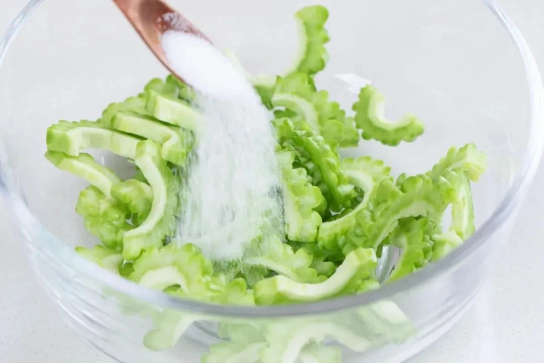 苦瓜别再炒蛋！这样做清热解火十倍不止107 / 作者:雨云儿 / 帖子ID:272945