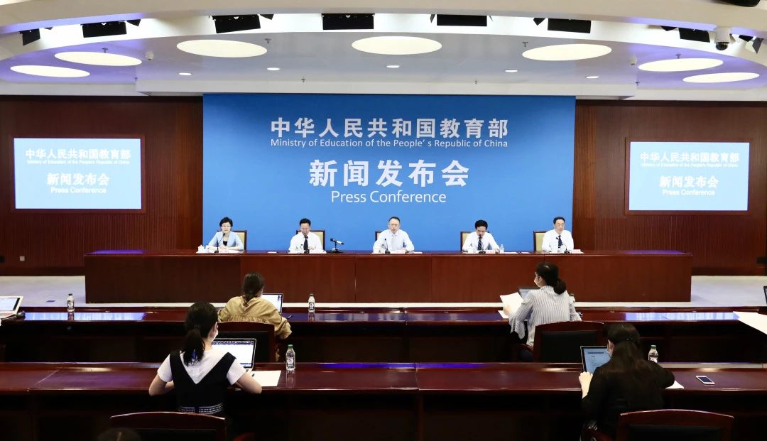 今年高考需要做哪些防护准备？命题会有什么变化？现场答问来了755 / 作者:论坛小编04 / 帖子ID:272965