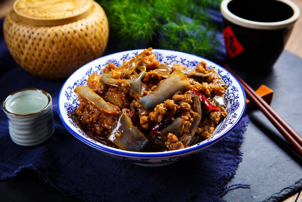 今天吃什么？荤素一体的肉酿茄子，一盘菜就搞定一顿饭~417 / 作者:YKJNzVqH / 帖子ID:272974