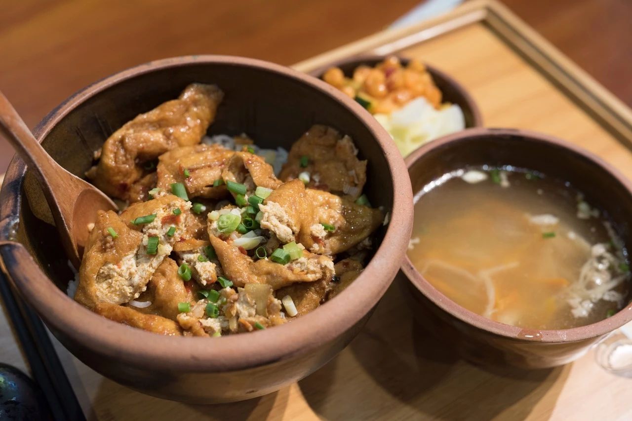 今天吃什么？荤素一体的肉酿茄子，一盘菜就搞定一顿饭~116 / 作者:YKJNzVqH / 帖子ID:272974