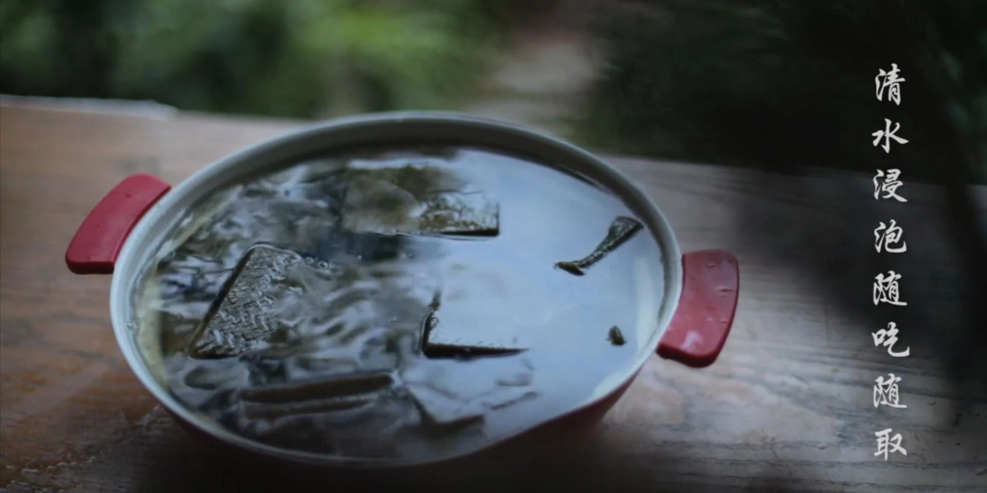 李子柒：油菜丰收季，用新榨的菜籽油做一桌香喷喷的风味小食103 / 作者:向向Angel / 帖子ID:273067