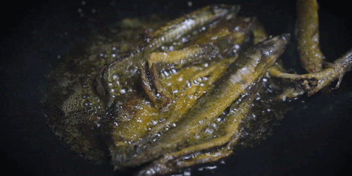 李子柒：油菜丰收季，用新榨的菜籽油做一桌香喷喷的风味小食71 / 作者:向向Angel / 帖子ID:273067