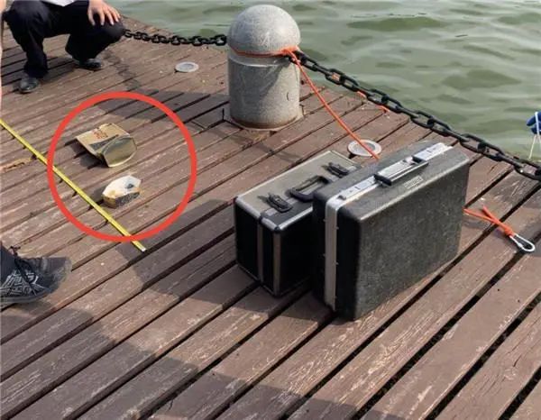 痛惜！17岁少年跳湖自杀！网友：这孩子太不了解“爱情”了！505 / 作者:普通人物怨 / 帖子ID:273597