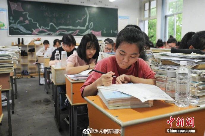 为了2207名高考生，他们连夜搭建两座浮桥！59 / 作者:该做的事情 / 帖子ID:273869