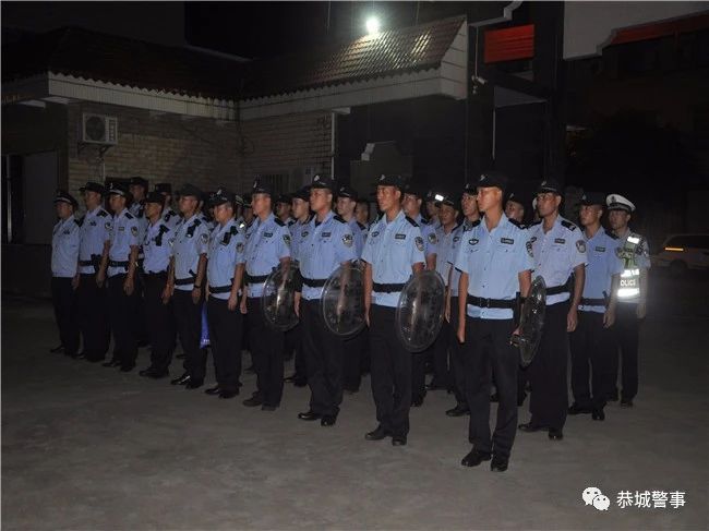 恭城警方出动100余人，抓获犯罪嫌疑人......42 / 作者:普通人物怨 / 帖子ID:274000