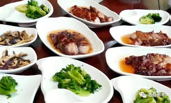 饭后半小时是“养生黄金期”，做到了比同龄人多活10年！871 / 作者:YKJNzVqH / 帖子ID:274015