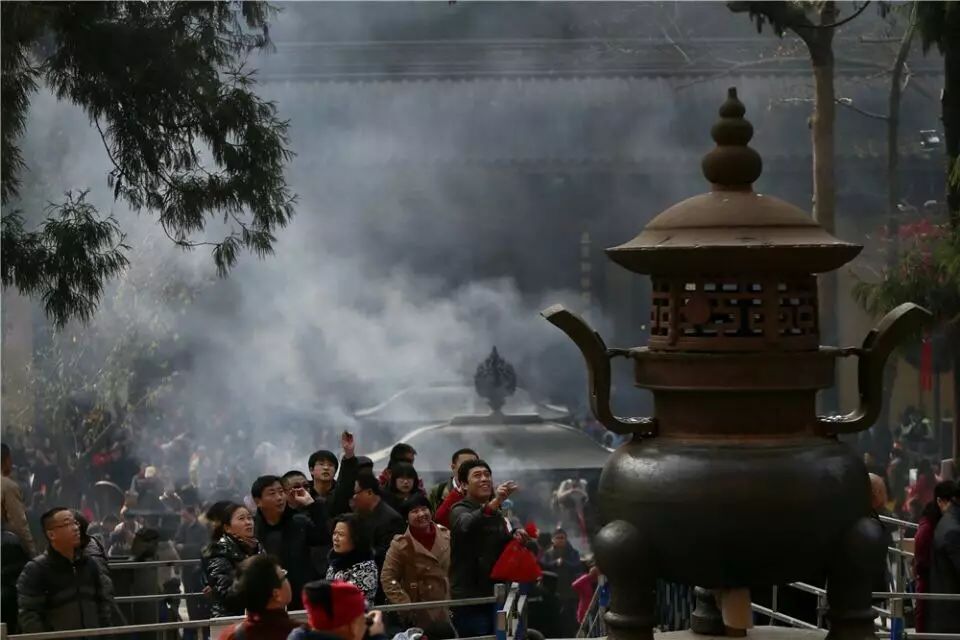 灵隐寺招人火爆热搜，不用出家！当初入职90后小伙再度走红：8小时上班制，KPI随缘423 / 作者:分叉路口 / 帖子ID:274081