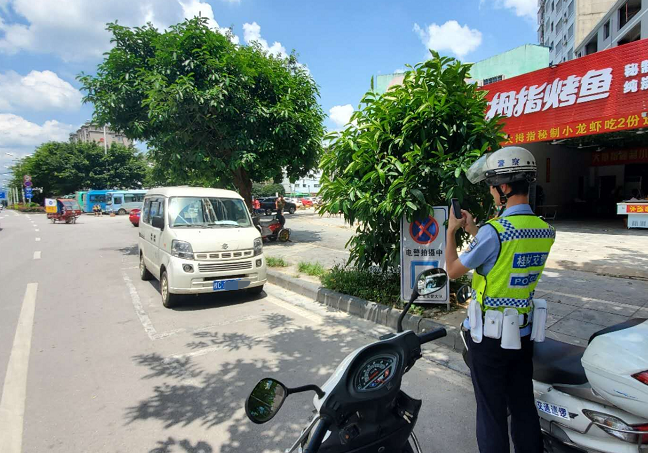 举报电话公布！整治“僵尸车” 全力助创城！558 / 作者:论坛小编01 / 帖子ID:274214
