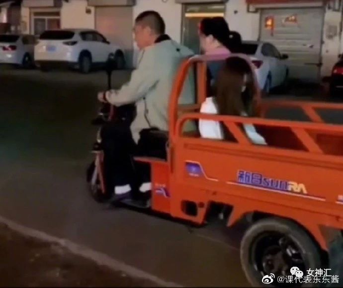 “特效都P不大李荣浩的眼睛？” 哈哈哈哈这届沙雕网友有毒！537 / 作者:kevinbe888 / 帖子ID:274317