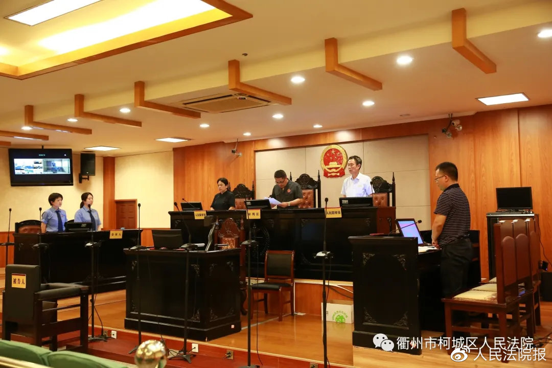 母亲为他的到来惊喜，他却向母亲挥起菜刀……111 / 作者:麻辣鸡翅 / 帖子ID:274374