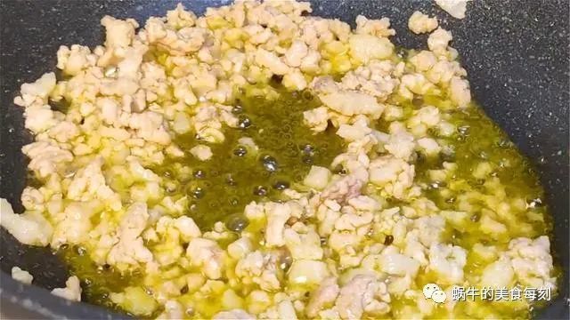 豆腐试试这样做，加点猪肉，麻辣鲜香好下饭，吃着汤汁都不剩617 / 作者:形腿望舞 / 帖子ID:274517