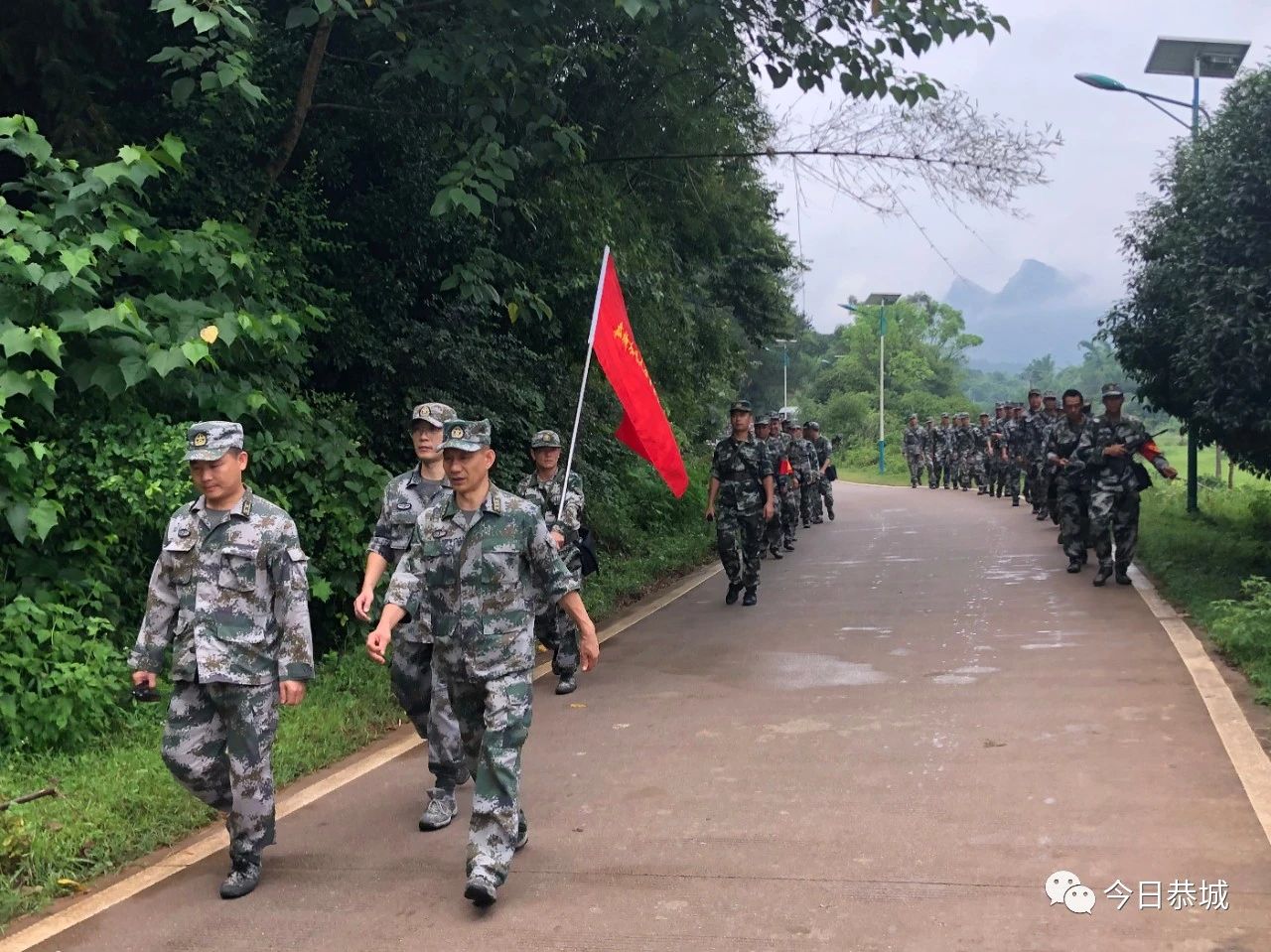 我县组织开展民兵军事训练269 / 作者:论坛小编04 / 帖子ID:274879