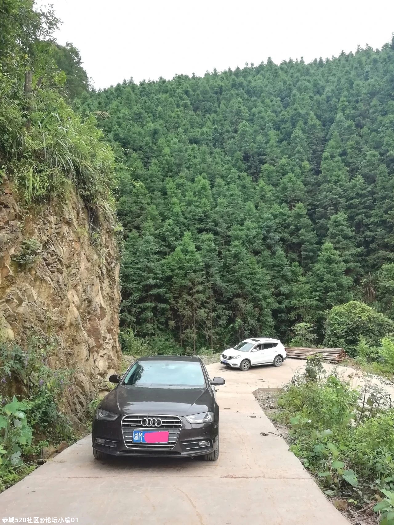 湘桂两省基层党支部在江永千家峒交流学习947 / 作者:论坛小编01 / 帖子ID:275643