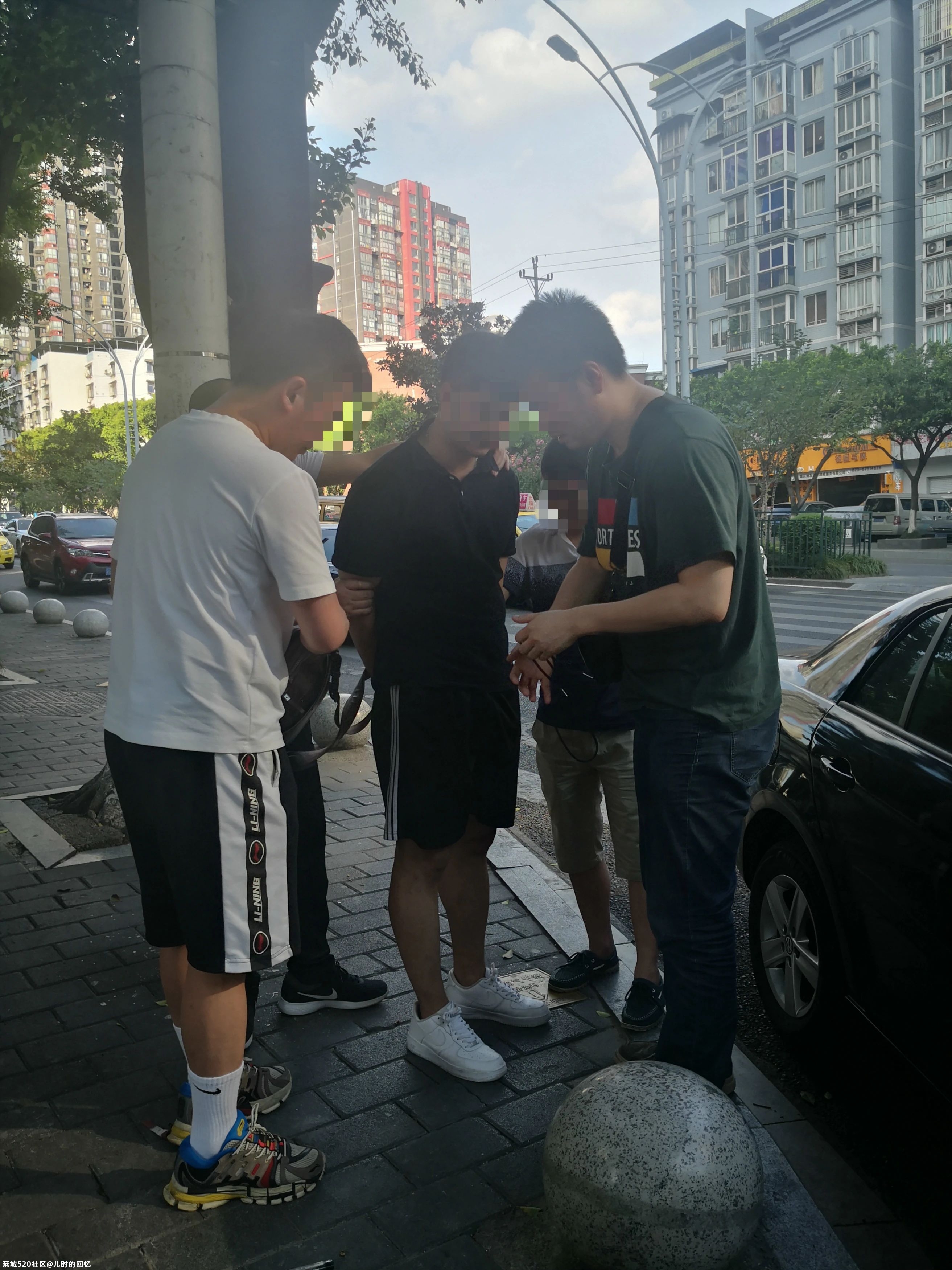 暗访网络贩婴 | “中介”两头骗，一个婴儿开价七八万392 / 作者:儿时的回忆 / 帖子ID:276411