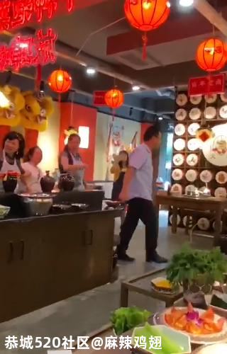 泡菜免费无限量吃   顾客打包被拒打翻所有泡菜471 / 作者:麻辣鸡翅 / 帖子ID:276694