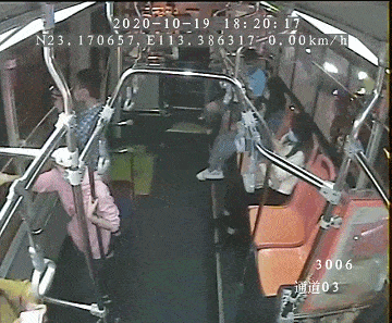 公交车上，手机突然爆燃，火光四射...小心手机变“手雷”！625 / 作者:宇宙无限 / 帖子ID:278630