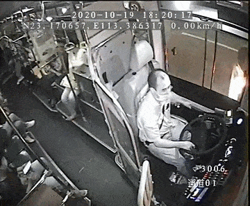 公交车上，手机突然爆燃，火光四射...小心手机变“手雷”！240 / 作者:宇宙无限 / 帖子ID:278630