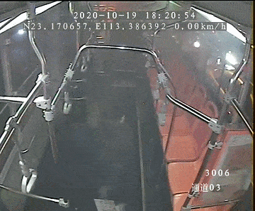 公交车上，手机突然爆燃，火光四射...小心手机变“手雷”！124 / 作者:宇宙无限 / 帖子ID:278630