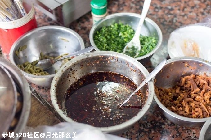 被誉为“长寿之乡”的贺州，真好奇当地人吃的都有哪些美食呢？569 / 作者:月光那么美 / 帖子ID:280444